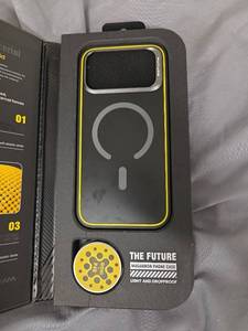lot 449 image: iPhone 17 Pro Max Case  - Retail $0