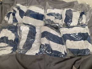 lot 456 image: Eight Pieces Elastic Patio Chair Cushion Covers - Retail $0