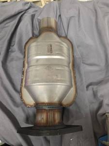 lot 479 image: Catalytic Converter G1N20251231-33 412954A-6857 - Retail $0
