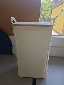 lot 516 image: Collapsible White Laundry Basket, Removable Mesh Carrying Bag - Retail $0