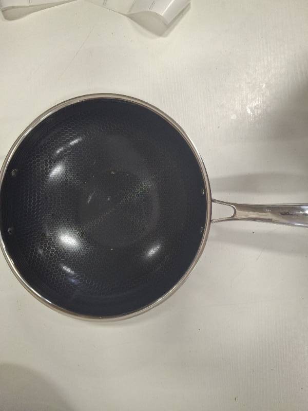 lot 3761 image: Hexclad 12 Inch Wok Pan