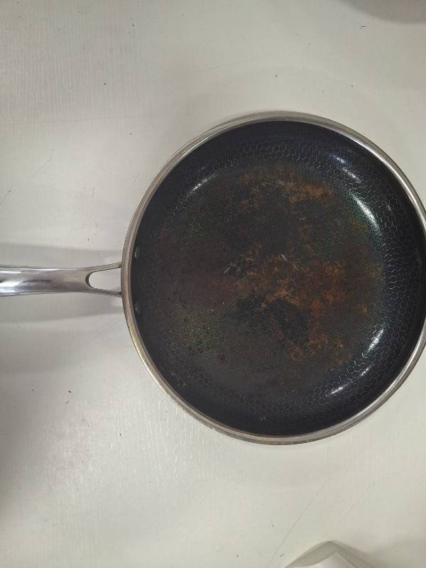 lot 3786 image: Hexclad 12 Inch Fry Pan