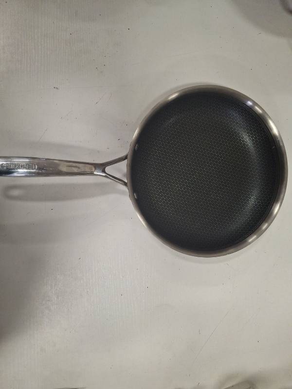 lot 3796 image: Henckels 10 Inch Fry Pan