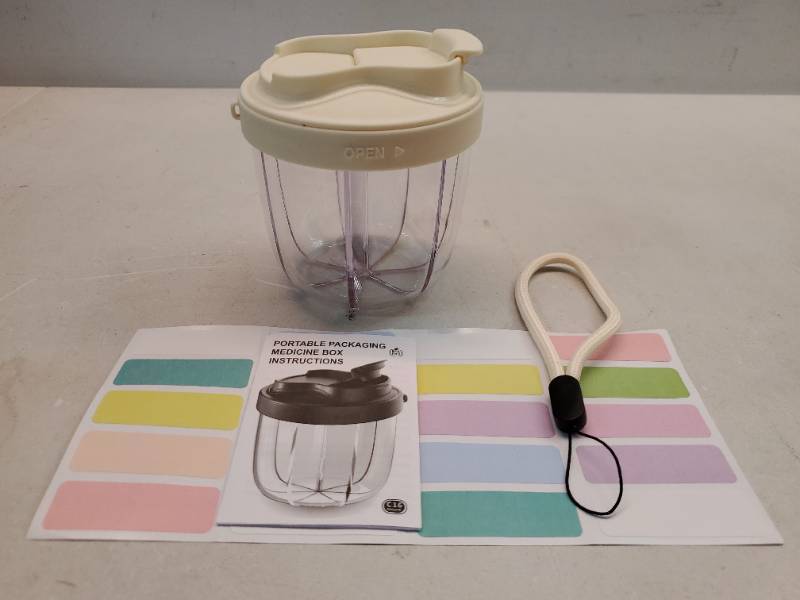 lot 17426 image: Portable Packaging Medicine Box Cream - Retail $10