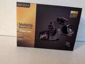 lot 7 image: Vehicle BlackBOX DVR Triple Lens Full HD 1080 Dashboard Camera