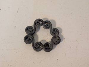 lot 20 image: Ornamental Metal Scroll Decorative Element Ring 8 Spiral Loops