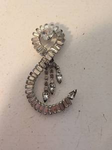 lot 23 image: Rhinestone Brooch with Heart and Teardrop Pendants