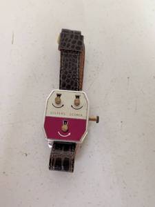 lot 34 image: Golfers Scorer Wrist Watch with Leather Band