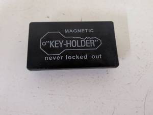 lot 41 image: Magnetic Key-Holder Never Locked Out
