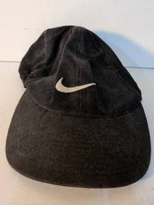 lot 66 image: Nike Black  Hat One Size