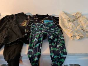lot 84 image: Kids & Baby Clothing Lot 3 Pieces Black Patterned Pants