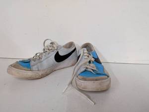 lot 99 image: Nike Blazer Low Blue White Black Swoosh Low-Top Sneakers Pair