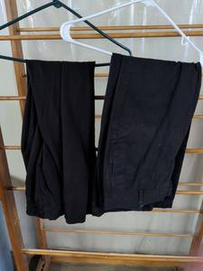 lot 107 image: Lauren Ralph Lauren Black Pants Size 4