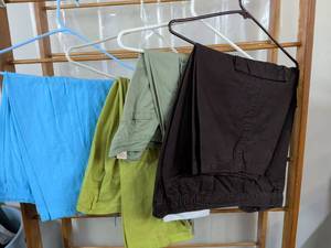 lot 122 image: Lot of 4 Cotton Shorts XXL Blue Green Tan Black