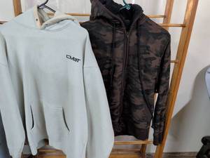 lot 126 image: CMBT Hoodie Sweatshirt with Camouflage Zip Jacket Lot 2 Pieces Size S