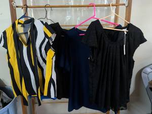 lot 136 image: Womens Clothing Lot 6 Pieces Lauren Conrad Freelance Size 1X 3X