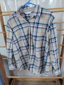 lot 165 image: Riders by Lee Plaid Button-Up Shirt XL