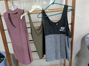 lot 202 image: Nike Sportswear Tank Top Lot 3 Pieces
