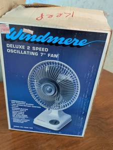 lot 119 image: Windmere Deluxe 2 Speed Oscillating 7 Fan Model NR-7086485