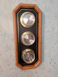 lot 131 image: 3-Piece Wall Barometer Thermometer Hygrometer Station