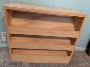 lot 135 image: Wood Shelving Unit 3-Shelf Open Bookcase Storage Organizer