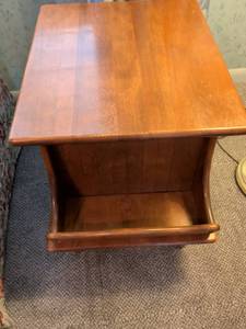 lot 141 image: Ethan Allen side table with magazine holder solid maple