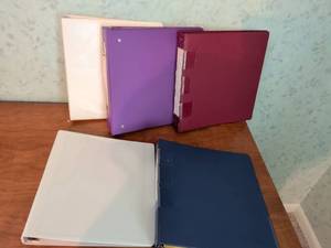 lot 181 image: Durable 3-Ring Binders 1.5 inch Assorted Colors Lot of 5