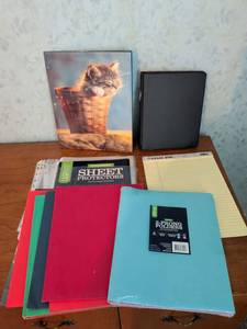 lot 186 image: 6 Pk 2-pocket 3-prong Fastener Letter Size Poly Plastic File Portfolio Folders