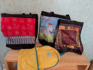 lot 203 image: Lot of 4 Reusable Tote Bags Nationwide Childrens UNICEF Peace