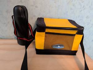 lot 206 image: Arctic Zone Insulated Cooler Bag with Bottle Holder Yellow Black