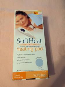 lot 221 image: SoftHeat Dry Heat Heating Pad 12 x 14 Model HP110