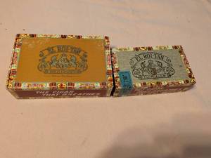 lot 230 image: Roi-Tan Mild Cigars and Flor Fina Empty Cigar Boxes Lot of 2