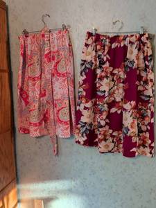 lot 272 image: Maggie Sweet 4-Piece Floral Skirt Lot PL Polyester