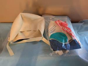 lot 302 image: Aqua Swim Cap Waterdam Durable Rubber Hair Protection
