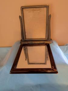 lot 303 image: Vintage Tabletop picture frame with Swing Arm. Also mirror
