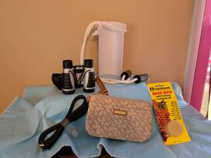lot 309 image: Binoculars 4x30 with Carrying Case,  Bees Wax Lubricant