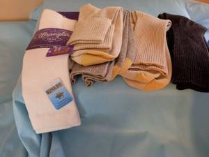 lot 330 image: Wrangler Womens Socks Lot Multiple Pairs Size 6-9 Made in USA