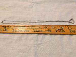 lot 380 image: Chain Bracelet with Heart Charm Clasp