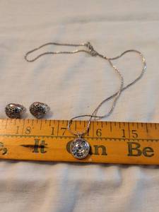 lot 393 image: Filigree Ball Pendant Necklace and Matching Earrings Set