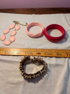 lot 396 image: Fashion Jewelry Lot Pink Red Bangles Bracelet Necklace Pendant 4 pieces