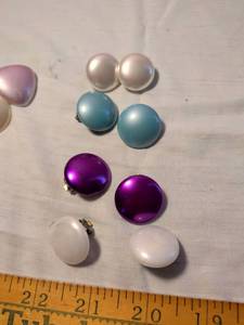 lot 402 image: Lot of assorted plastic Clip Earrings Multiple Colors
