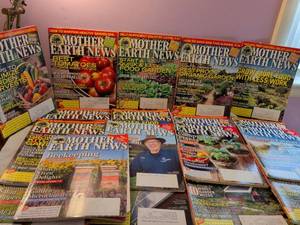 lot 415 image: Mother Earth News Magazine Collection 10 Issues Homesteading Gardening