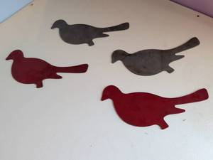 lot 449 image: Four metal bird cutouts
