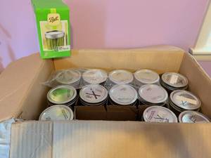 lot 469 image: Ball Quart Canning Jars with Lids and Bands Lot of 13