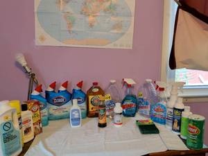lot 470 image: Cleaning Supplies Lot 25 Items Household Cleaners Bleach Disinfectant