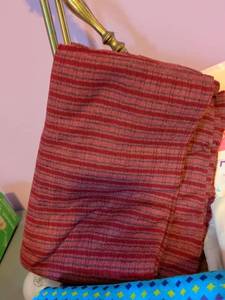lot 472 image: Assorted fabric