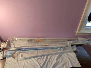 lot 482 image: KirSch Curtain Rod Super Duty Heavy 28 inch 48 inch