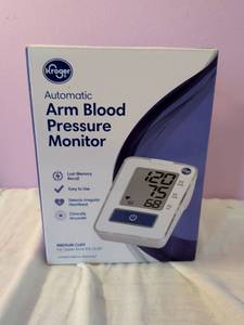 lot 518 image: Kroger Automatic Arm Blood Pressure Monitor Medium Cuff