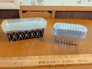 lot 551 image: Aluminum Foil Loaf Pans with Lids 2-Piece Lot