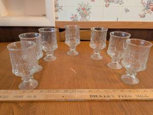 lot 563 image: Set of 6 Textured Glass Footed Goblets